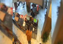 Malatya'da otomobil döner salonuna girdi; o anlar kamerada