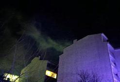 Erciş'te apartman yangını; 15 kişi dumandan etkilendi