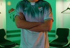 Bursaspor bir transferi daha bitirdi! Eski milli yıldız imzayı attı