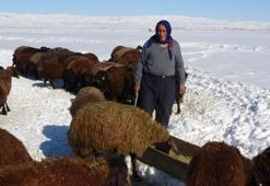 Muş'ta kar 20 santimetreyi aştı! Baba mesleği için dondurucu soğukta üretime devam ediyorlar