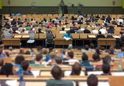 1 Ocak 2026 üniversiteler tatil mi? Devlet ve vakıf üniversitelerinde ders var mı?