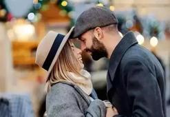 Sevgiliye Yeni Yıl Mesajları 2026 ❤️: Kız Arkadaşa En Romantik, Özlem dolu ve Anlamlı Yılbaşı Mesajları & Sözleri