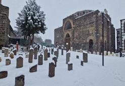 Diyarbakır'da okullar tatil mi? Yarın okul var mı? 31 Aralık 2025 Çarşamba Diyarbakır'da okullar tatil edildi mi? Açıklama geldi