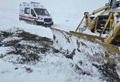 Van’da kar yağışı hayatı olumsuz etkiledi: Sağlık ve belediye ekipleri alarma geçti