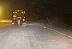 Malatya'da ekiplerin karla mücadele çalışması: 149 mahalle yolu ulaşıma kapandı