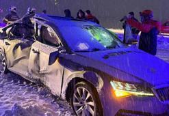 Siirt-Batman yolunda araç ile otomobil çarpıştı: 1 ölü, 4 yaralı