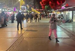 İzmirliler yeni yıla coşkuyla girdi! Eğlence mekanları tıklım tıklım doldu