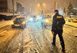 Sinop-Samsun yolu kar nedeniyle trafiğe kapatıldı