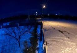 Malatya'da gökyüzündeki parlak ışık geceyi gündüze çevirdi