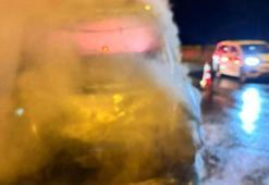 Adana Pozantı'da seyir halindeyken alev alan çekici yandı