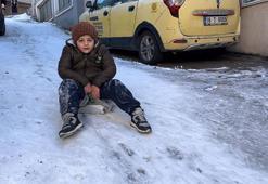 Bursa'dan yürekleri ısıtan görüntü! Mertcan, 3 yıl sonra ilk kez sokağa çıktı