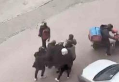 Bursa'da lodosa yakalanan yaşlı kadının imdadına kuryeler yetişti