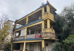 Antalya'da açık kapı cinayeti! Eşinin ve kızının boğazını kesti, kaçarken fikrini değiştirdi