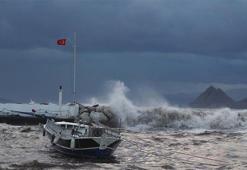 Deniz ulaşımına fırtına engeli! Bazı feribot seferleri iptal edildi
