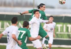 Bursaspor’dan Antalya’da müthiş geri dönüş! Yeni transfer sahneye çıktı Argeş Piteşti'yi devirdi