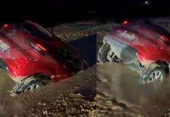 Nilüfer'de otomobil bataklığa saplandı, sürücü son anda kurtuldu