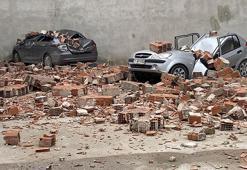 Eskişehir'de mahalleli patlama sesiyle irkildi! Fırtına otoparkı vurdu, çok sayıda araç hasar aldı