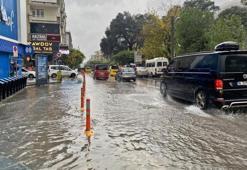 Meteoroloji uyarmıştı Antalya'da sağanak ve şiddetli rüzgar etkili oldu