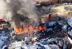 İnegöl'de geri dönüşüm tesisinde çıkan yangın dron kamerasında