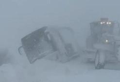 Muş Korkut’ta yolcu otobüsü kayarak yoldan çıktı