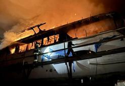 Fethiye'de tersanedeki teknede yangın çıktı