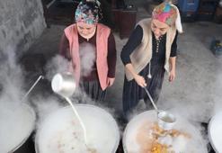 Adanalı kadınlar servet üretiyor! Tarlada 5, kazanda 300 lira! Türkiye'nin her yerinden sipariş yağıyor