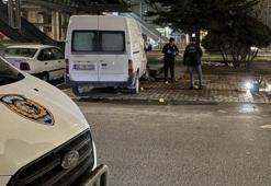 3 kardeşin kıyafetlerine önce laf etti, sonra bıçakladı: 3 yaralı