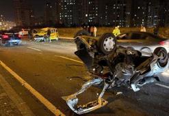 Kayseri’de karşı yola geçen otomobil taksi ile çarpıştı: 1’i ağır 3 yaralı