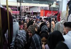 İstanbul'da mağaza açılışında izdiham! Yarı yarıya fiyatlar kapış kapış gitti