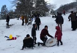 Ankara'da okullar tatil mi? Yarın okul var mı? 12 Ocak 2026 Pazartesi Ankara'da okullar tatil edildi mi? Açıklama geldi