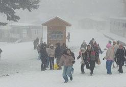 Adana'da okullar tatil mi? Yarın okul var mı? 12 Ocak 2026 Pazartesi Adana'da okullar tatil edildi mi? Açıklama geldi