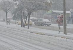 Afyon'da okullar tatil mi? Yarın okul var mı? 12 Ocak 2026 Pazartesi Afyon'da okullar tatil edildi mi? Açıklama geldi