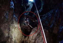 Ünlü fenomen Antalya'da mağarada buldu: Görünce tüyleri ürperdi! Kadın cüzdanı ele verdi