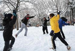 Kayseri'de okullar tatil mi? Bugün okul var mı? 13 Ocak Salı Kayseri'de okullar tatil edildi mi? Kayseri Valiliği noktayı koydu