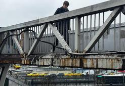 Üst geçitten düşen demir parçaları aracına zarar verdi! İBB'ye başvurdu aldığı cevaptan sonra mahkemenin yolunu tuttu