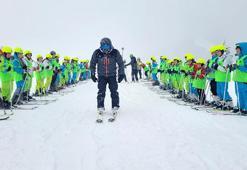 Bursa'da onlarca çocuğu mutlu eden proje! İlk kez karla tanıştılar
