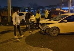 İnegöl'de 2 otomobil çarpıştı: 2 yaralı