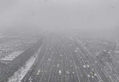 İstanbul'un bazı ilçelerinde kar yağışı etkili oluyor