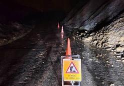 Zonguldak Çaycuma'da heyelan trafik akışını durdurdu