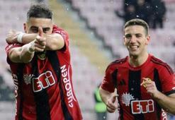 Eskişehirspor-İzmir Çoruhlu maçında Es Es gol oldu yağdı