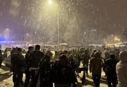 Düzce'de kar sevinci: Horon ve halayla coştular