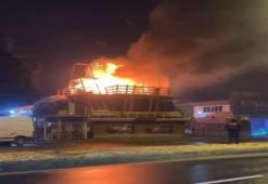 Avcılar'da bir anda alev aldı: Tüm binayı sardı