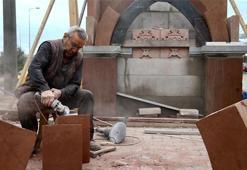 Emekli olduktan sonra sadece yardım etmek için başladı, usta oldu! Yapımı 3 gün sürüyor, 12 yılda onlarcasını üretti