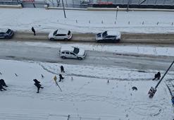 Lapa lapa kar yağdı, kentte hayat durdu! Ulaşım aksadı, uçak seferleri iptal edildi... MGM'den yeni uyarı geldi