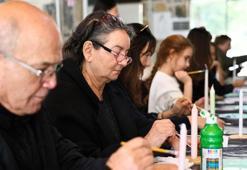 Bodrum'da üç kuşak mum boyama atölyesinde buluştu
