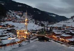 Trabzon’un turizm cenneti Uzungöl'de kış festivaline 'Kalandar' geleneğiyle start verildi
