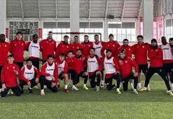 Sivasspor, Amed Sportif Faaliyetler maçı hazırlıklarına kapalı sahada başladı