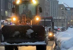 Hakkari Yüksekova'da olumsuz hava şartları ulaşımı etkiledi