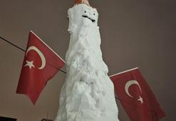 Elazığ'da sokağa çıkan gözlerine inanamadı! 13 yaşındaki çocuk yaptı, tam 4,5 metre