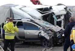 Canik'te tır karşı şeride geçip araçlara daldı: 1 ölü, 3 yaralı